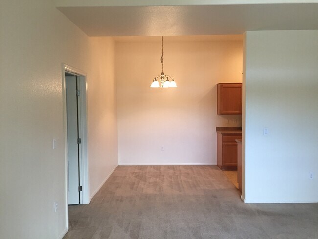 Building Photo - JEFFREYS ST #2026