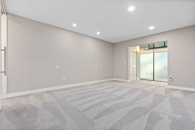 Building Photo - Enormous Waterfront Alki Condo w/ Stunning Views and Rare 2-Car Secure Parking