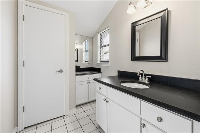 Building Photo - 22 1 Main Pl