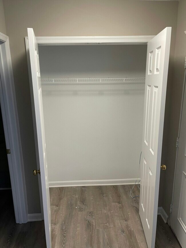 Building Photo - 16933 Toms River Loop