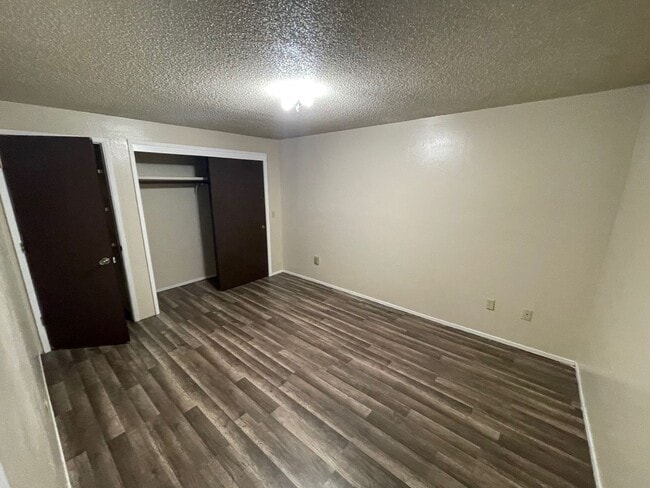 Building Photo - 1728 Kemberly