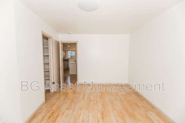 Building Photo - 728 Darina Ave