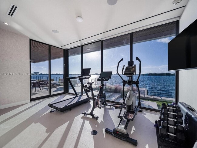 Building Photo - 11400 N Bayshore Dr