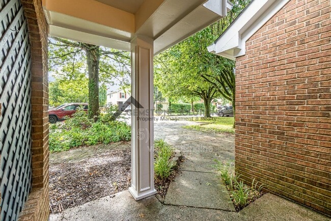 Building Photo - 108 Meridian Ct