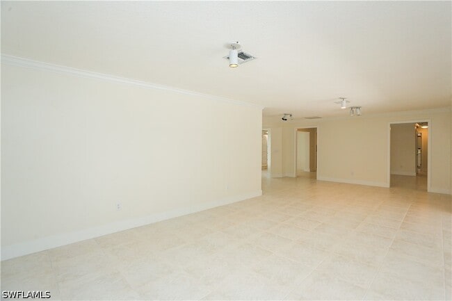 Building Photo - 2901 Crayton Rd