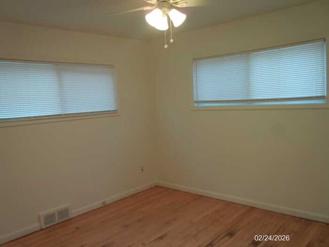 Building Photo - Duplex