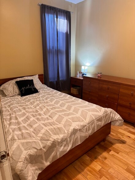 $600/mo. Share Commons area and bathroom - 534 Bingaman St