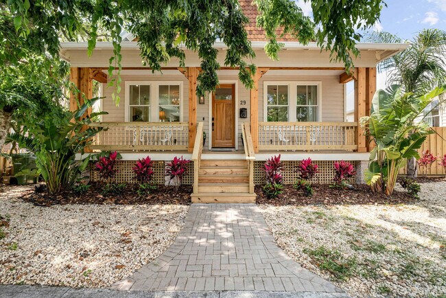 Building Photo - 28 W Castillo Dr