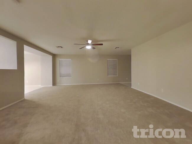 Building Photo - 11522 W Charter Oak Rd