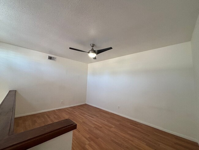 Building Photo - This stunning One-Bedroom One-Bathroom Condo in Laguna Niguel