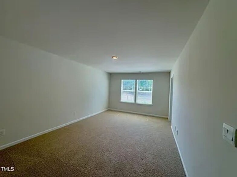 Building Photo - 1823 Hinesley Dr