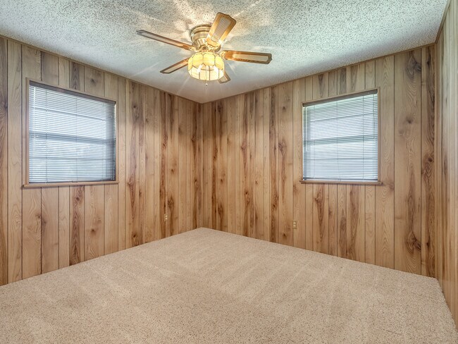 Building Photo - 6721 St Mary's Cir