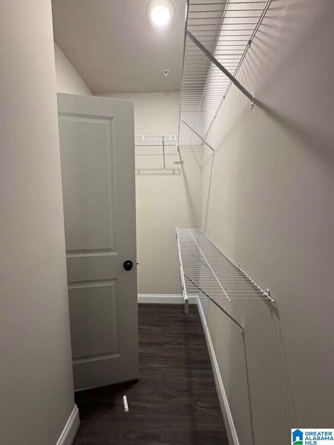 Building Photo - 4411 Lennox Pl