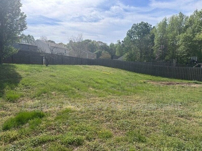 Building Photo - 1608 Brambleton Ct