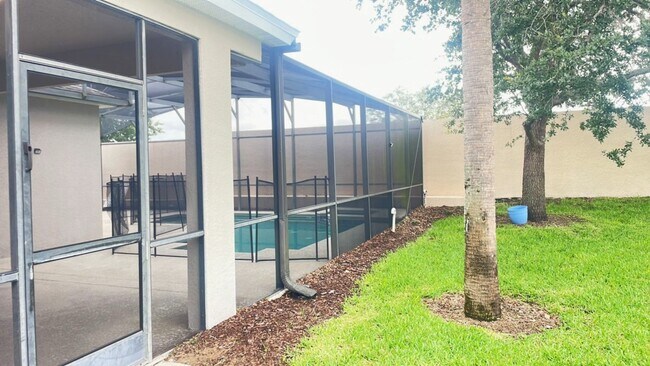 Building Photo - 4 BR 4 BA     POOL HOME     Calabay Park a...