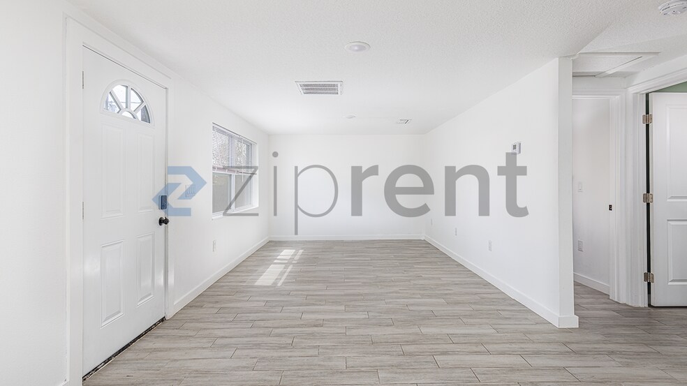 Building Photo - 4051 Close Ct