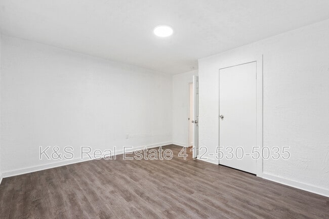 Building Photo - 922 Hill Ave