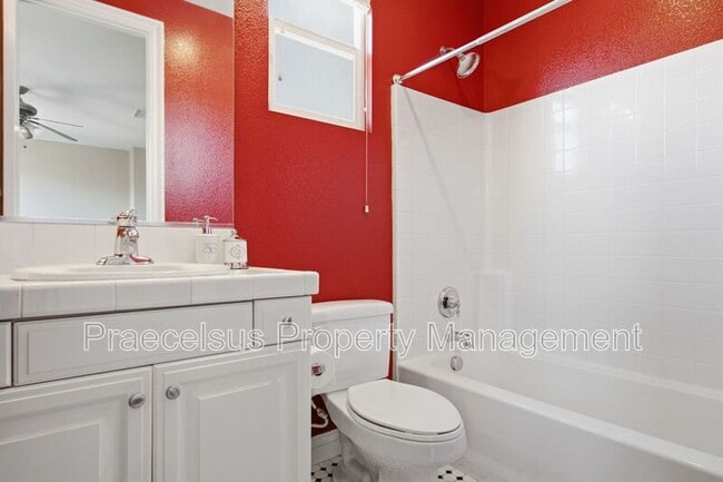Building Photo - 2792 Camphor Ct