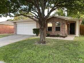 Building Photo - 4603 Courtside Dr