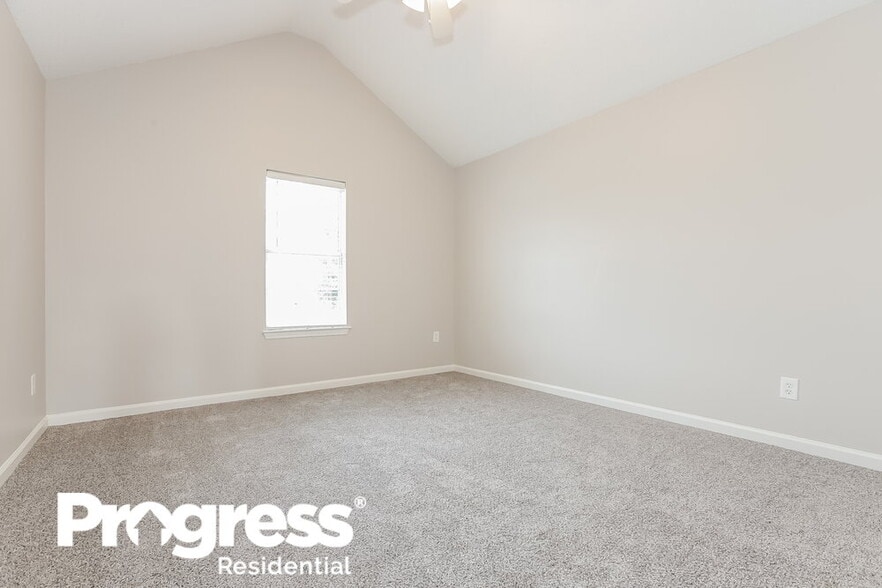 Building Photo - 5548 Glen Ridge Bend