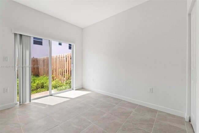 Building Photo - 12154 NW 24th Ct