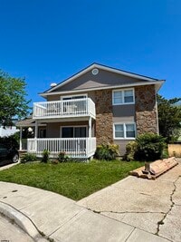 Building Photo - 340 Hampshire Dr