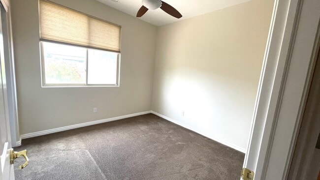 Building Photo - Beautiful 3 Bedroom Home in Coral Canyon!