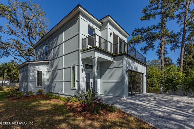 Building Photo - 5631 Heckscher Dr