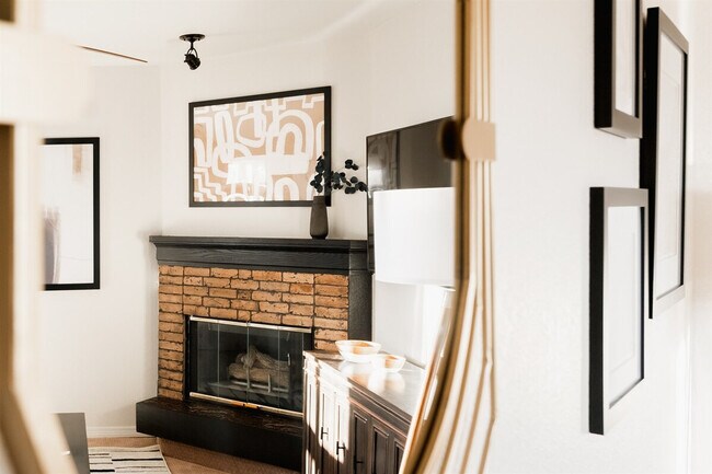 Building Photo - 6380 S Boston St