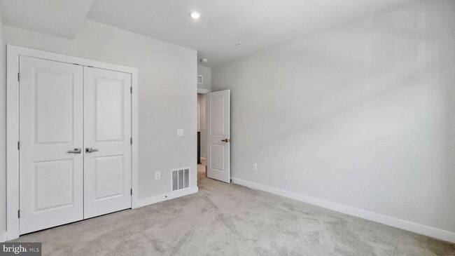 Building Photo - 17367 Harrison Rdg Dr