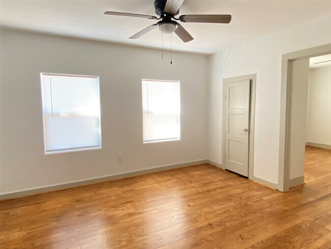 Building Photo - 826 Fowlkes St