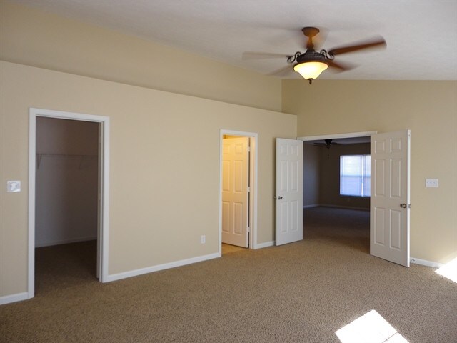 Building Photo - 12596 Pinetop Way