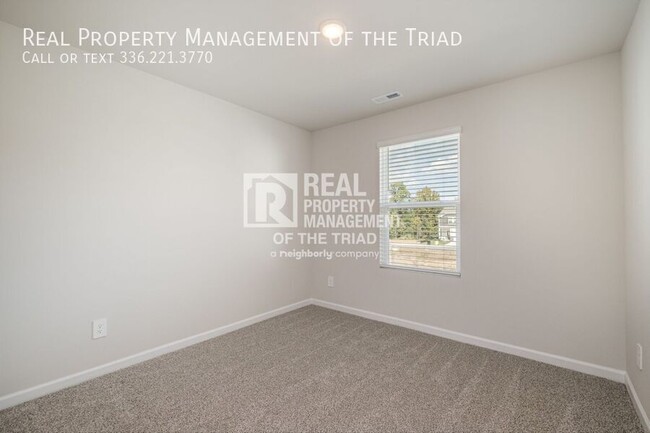 Building Photo - *Move In Special* New Construction! 3 Bedr...