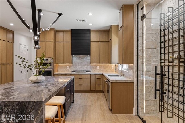 Building Photo - 29 Desert Highlands Dr