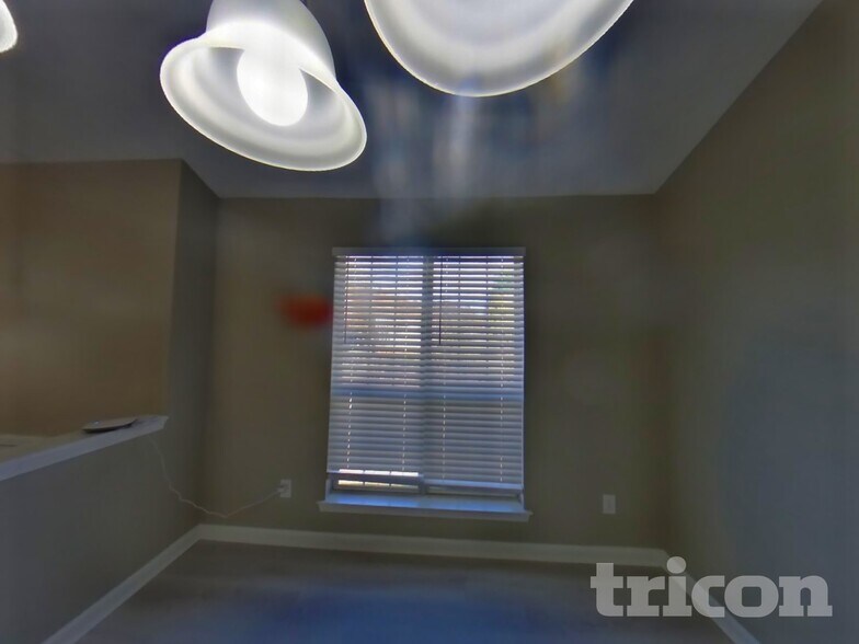 Building Photo - 262 Village Dr