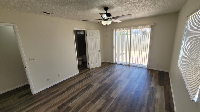 Building Photo - 16918 Sorrento Ln