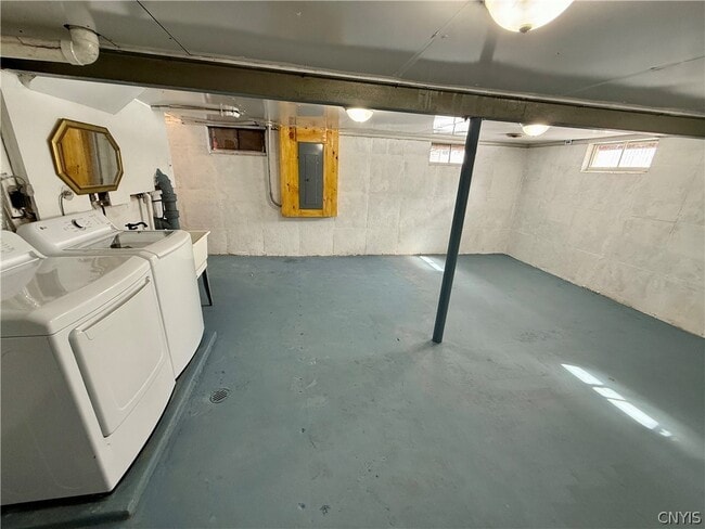 Building Photo - 2 Ilex Ln