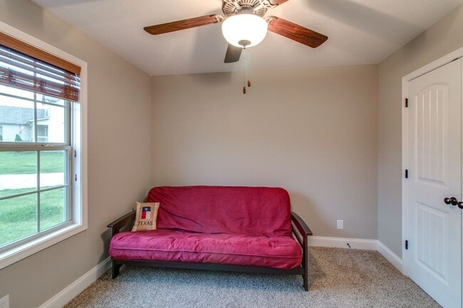 Building Photo - 115 Grassmire Dr