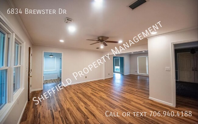 Building Photo - Beautiful home available today!
