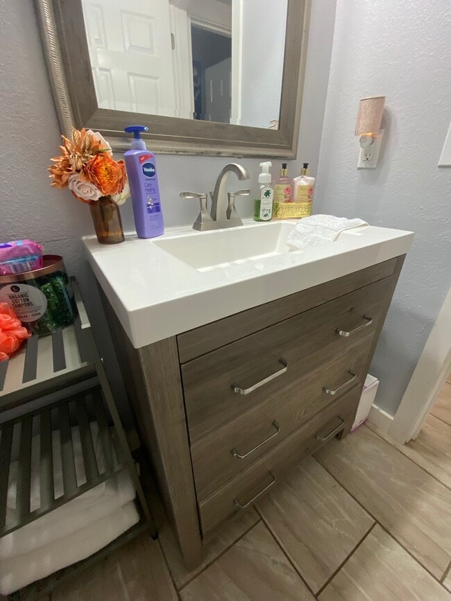 Building Photo - 36 Stowe Rd