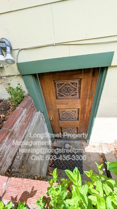 Building Photo - 228 NW 11th St