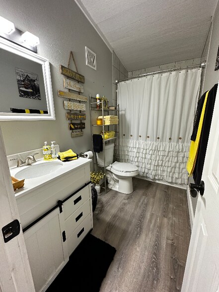 Building Photo - 344 TX-21