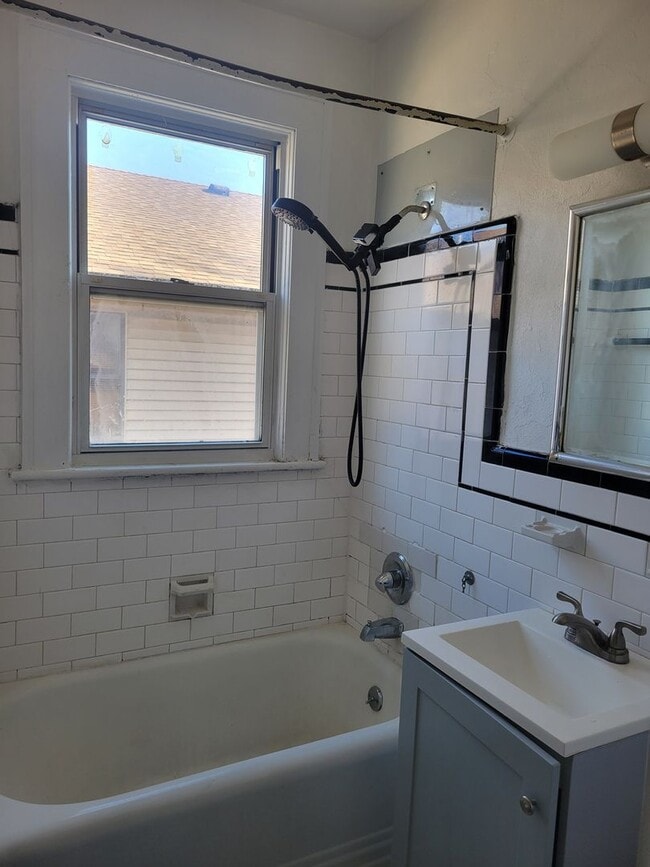 Building Photo - Trinh_4900 E Princess Anne Road