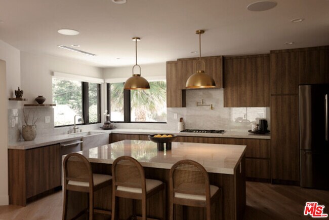 Building Photo - 3637 Loadstone Dr