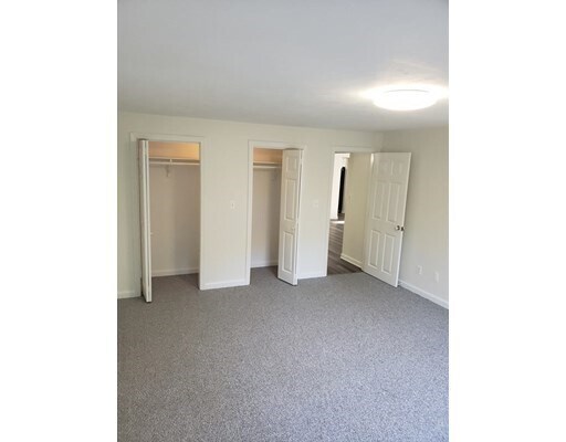 Building Photo - 41 Lamplighter Ln