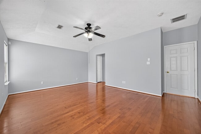 Building Photo - 3218 Spring Flower Ln