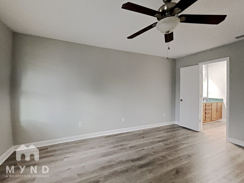 Building Photo - 10024 Fireside Ln