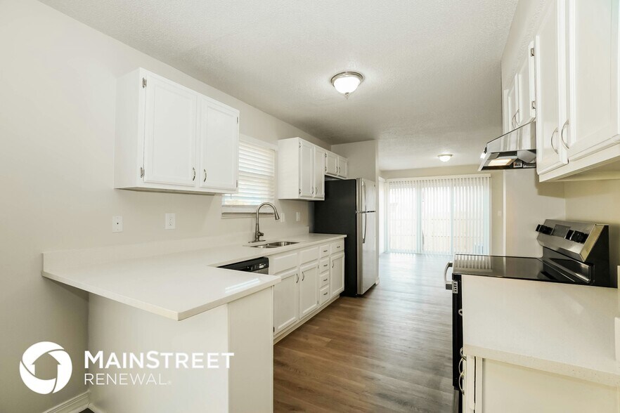 Building Photo - 5232 Redlands Dr