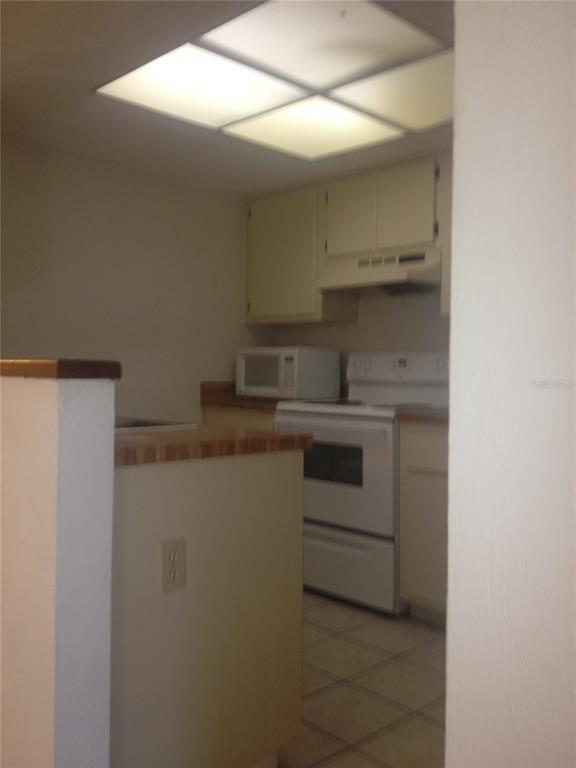 Building Photo - 4224 SW 70th Terrace