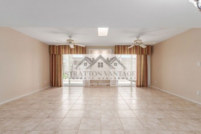 Building Photo - 3345 E University Dr